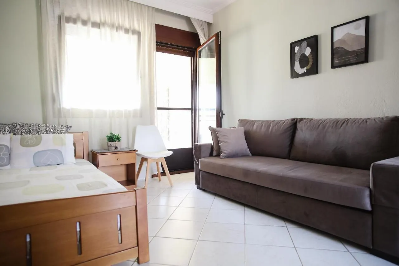Roa Seaside Studios Vergia Apartment